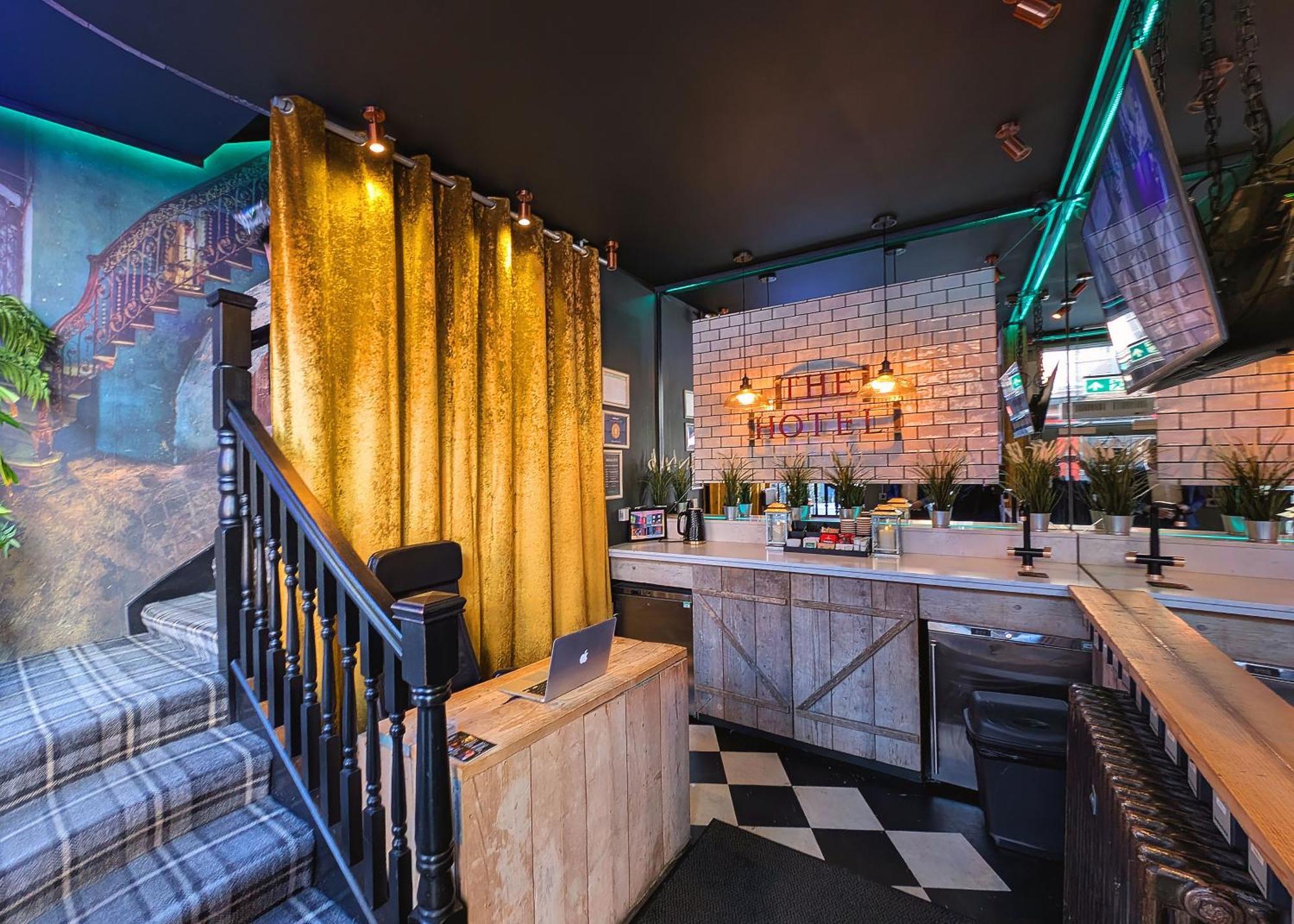 Briggate Hotel Leeds  Exterior photo